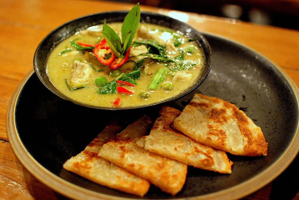 Curry verde tailandés servido