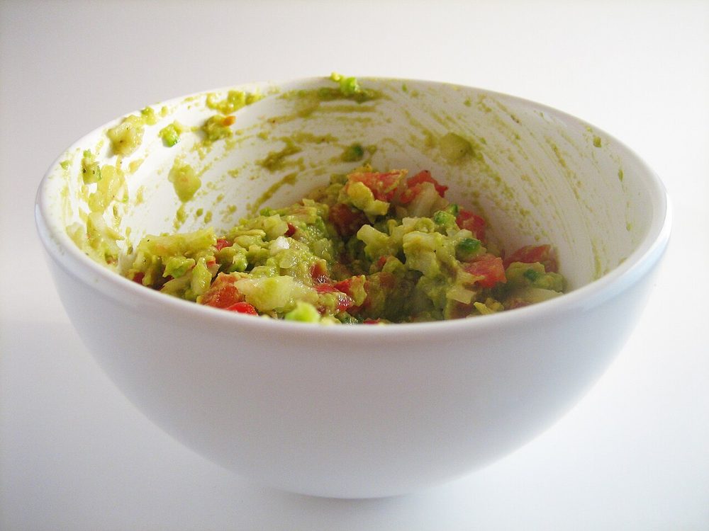Guacamole auténtico servido