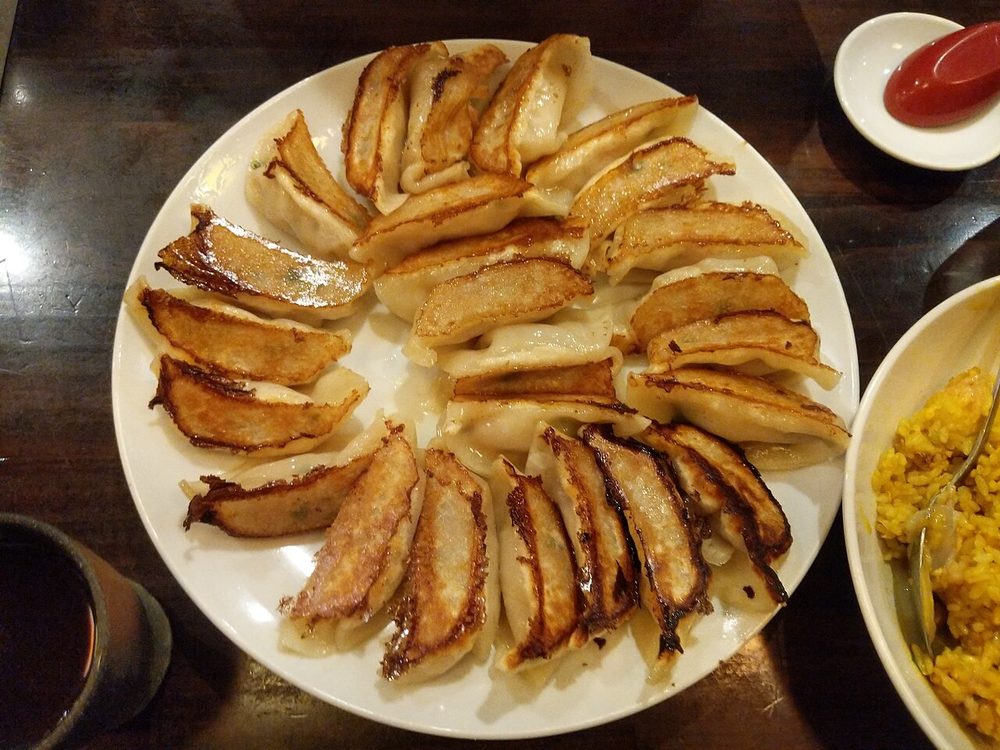 Gyoza servido