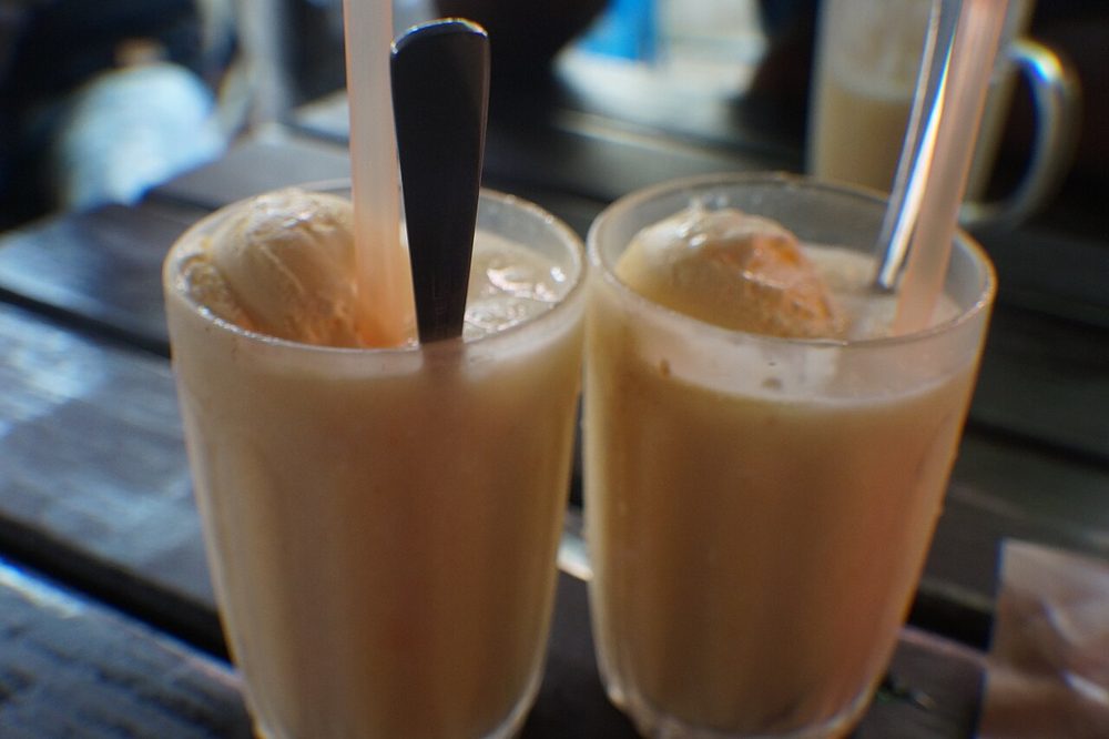 Limonada de coco servido
