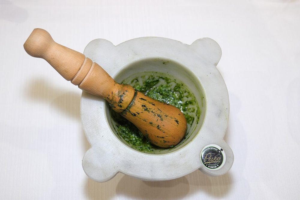 Pesto genovés servido